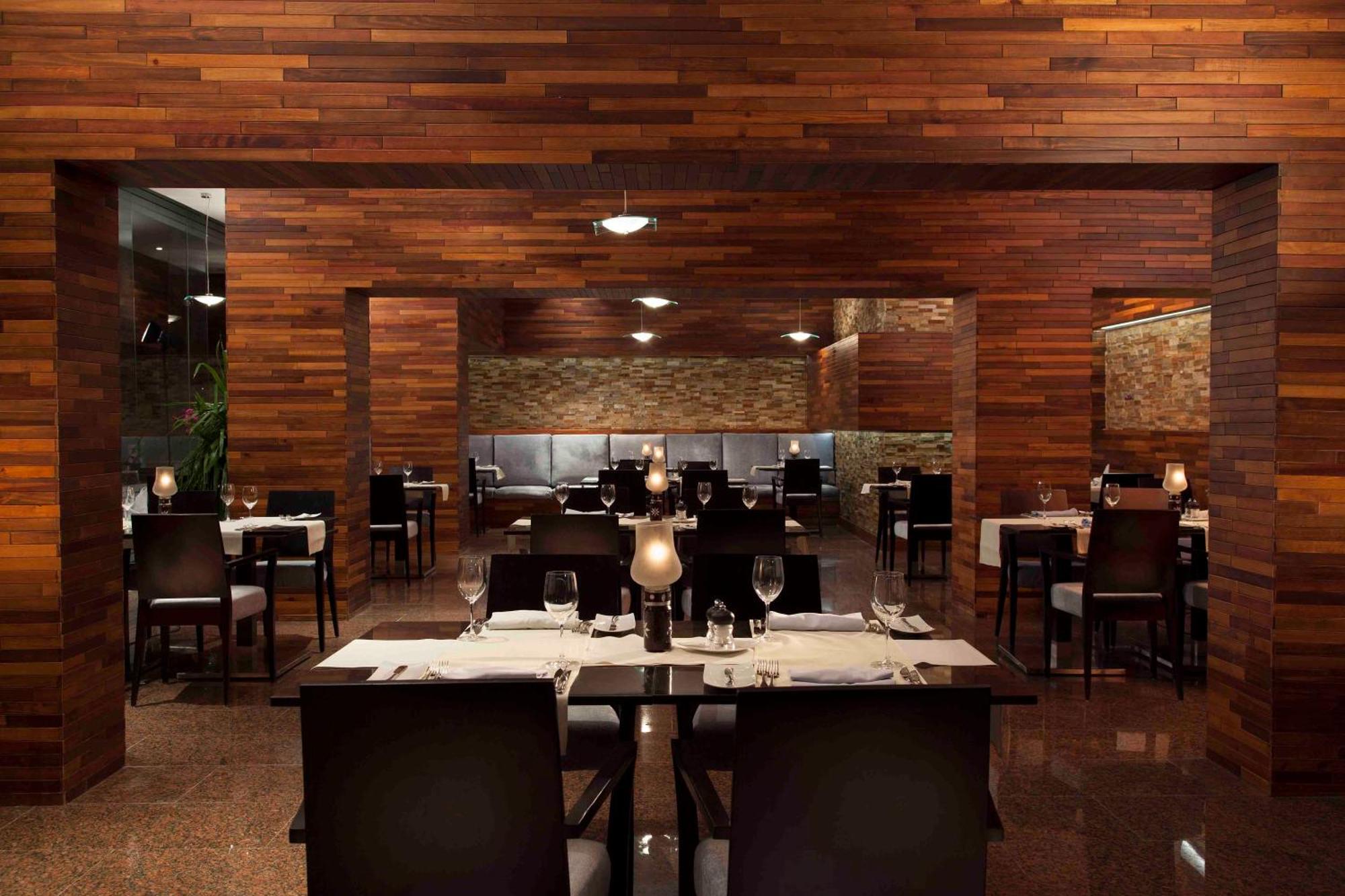 Xperience Sea Breeze Resort (Adults Only) Sharm el Sheikh Esterno foto Interior of the restaurant